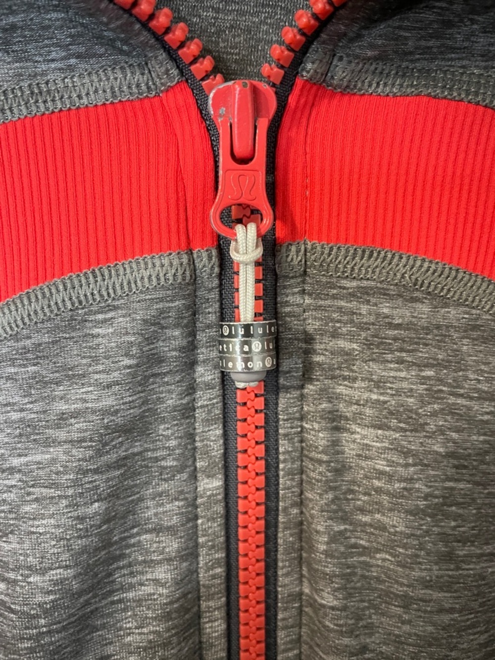 Lululemon In Stride Jacket Heathered Gray Red Size 8 Hooded Full Zip - Picture 8 of 9